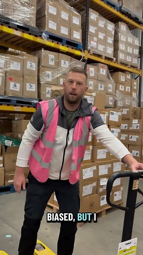 This video lives rent-free in our mind. Just as our black friday deals should in yours 🚨 Don’t believe us? Just hear Andy out.. | BullyBillows