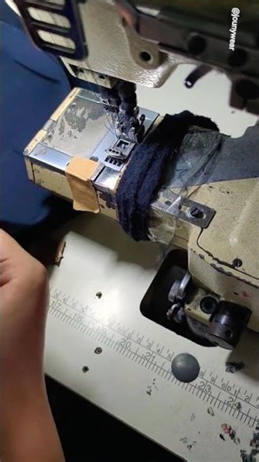 #sportswear #SportsUniform #sewingdetails #teamwear #custom #activewear #UniformDesign #athletewear