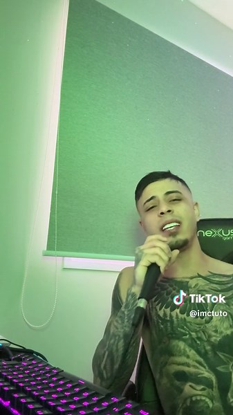 MC Tuto Cantando Louvores e Músicas Gospel