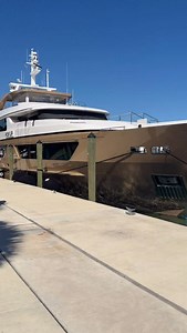 Pick Up yacht in Fort Lauderdale #yacht #fortlauderdale #sealife | Pug.com
