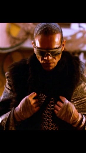 🎬 Cyborg (1989) – Gibson Brutally Beaten as Villain Seeks World-Dominating Secrets! 🥊💥🌆