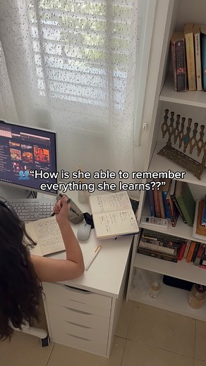 the language girl on Instagram: "What is interleaving?? Interleaving is when you alternate between different subjects or types of problems during a study session, instead of spending hours on just one. (NOTE: This technqiue is to be used with a SINGLE language only! As in, mixing subjects and study styles for one language and NOT constantly switching which language you are studying.) This method is highly effective because: It forces your brain to stay engaged, keeping it on its toes 🏃‍♂️ It mi