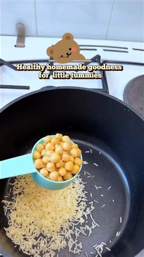Homemade Baby Food Recipe 🥣 | Rice, Carrot & Chickpea Meal for Weight Gain#babyfoodrecipes