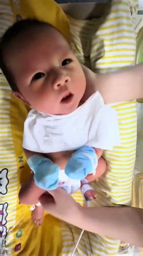 Your Baby Has NO Patience for Food 🍼💀 (Wai