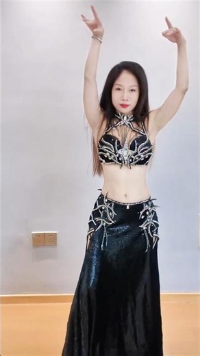 Captivating Belly Dance Performance | Elegant Dark Costume & Smooth Moves