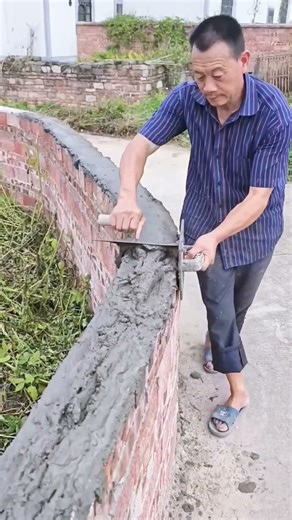 technique for quickly leveling the top of the fence #technique #leveling #fence #shorts