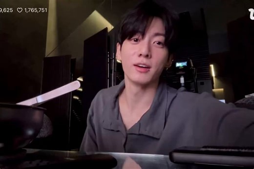 jungkook explaining his activities to us in english🥹