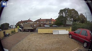 Homeowner challenges men taking washing machine from front porch