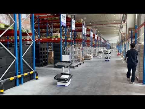 Autonomous driving of 30 robots + multi-robot control (mapf)