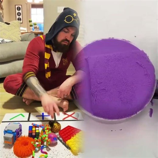 Fidget trading with the fidget queen!#theawesomelawsons #youtube #instagram #fidgets #parenting