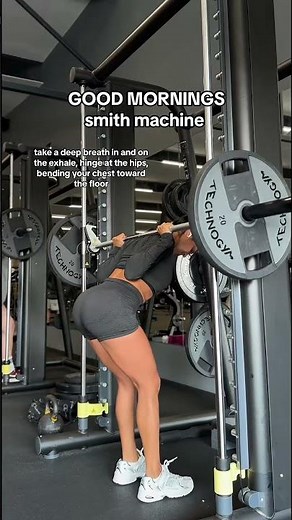 Perfect Good Mornings Form on Smith Machine 🔥 #gymtips #fittok