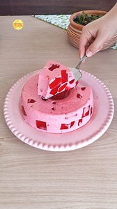 1.1M views · 11K reactions | Sobremesa de morango, feita com apenas 2 ingredientes. | Só dicas e receitas | Facebook