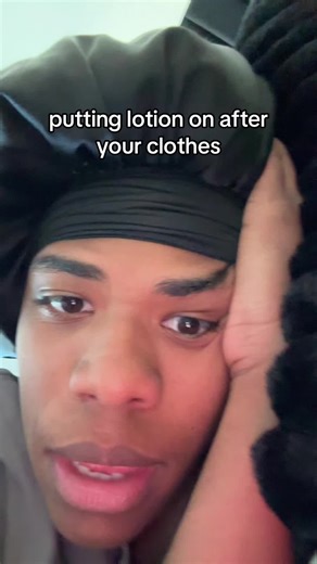 Is It Okay to Apply Lotion After Dressing?