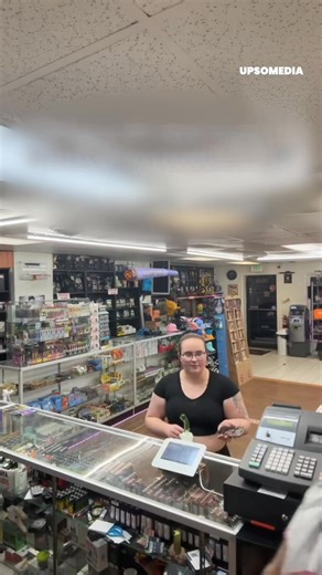 Les vendeurs finissent souvent par perdre dans ce genre de situation . Crédits : @youngarab707 https://www.tiktok.com/@youngarab707 | Positif