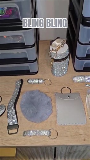 Pick this set with me!! #SmallBusiness #VixenGuard #SafetyKeychains #bling