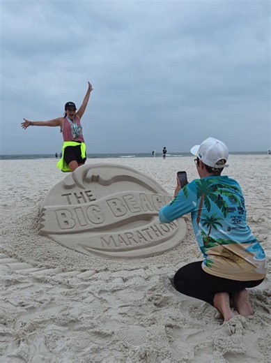 Another Big Beach Marathon in the books! I finished sculpting early and stayed to play photographer for all the runners. It's awesome to see all the tired bodies and happy faces! See y'all next year 😎 #marathon #halfmarathon #asmr #sandcastle #sandsculpture