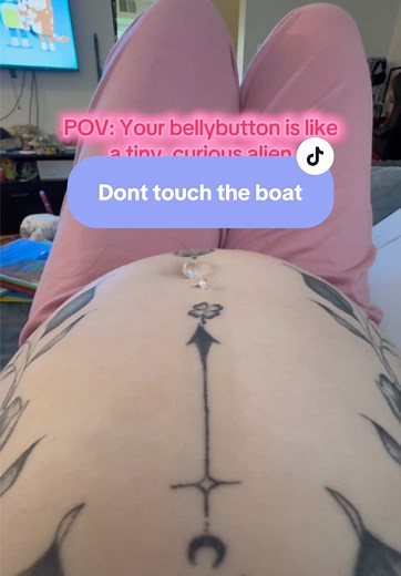 Pregnancy Humor: The Alien Bellybutton Experience
