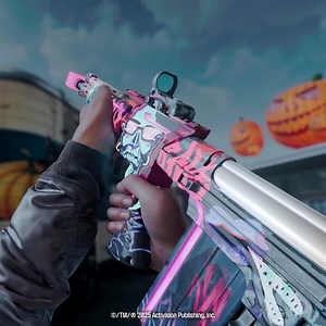 #TheHaunting Daily Login Rewards are here with a new Weapon Blueprint on your 7th day 👇 🎟️ Battle Pass Tier Skip each day 📈 Double XP tokens 🔥 Calling Card 🔫 New Weapon Blueprint | Call of Duty