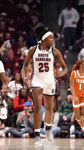Raven Johnson clutched up late for South Carolina in win over Texas 🔥🏀 #shorts