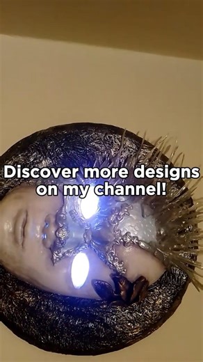 Painting a Mask for Carnivale di Venezia