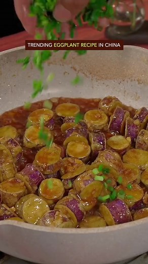 2.9M views · 45K reactions | Easy and quick eggplant recipe in China #chinesefood #eggplant #vegetarian #cooking #easyrecipes | Street Food The World | Facebook