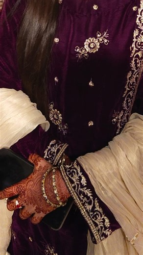 zahra♡ on Instagram: "Shaadi season is finally here ♥️ . . [ cousin ki shaadi, wedding season, winters, wedding, cousins, fyp, explore, trend, foryoupage ] . . #explore #fyp #trendingreels #reelsinstagram #wedding #winters #cousins #cousinkishaadi #weddingseason"