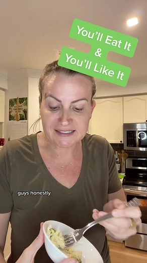 Cheesy Broccoli Casserole Recipe for Easy Dinner at Home