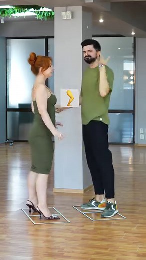 TUTORIAL - Elvis Presley - Jailhouse Rock | Andrew Ikim