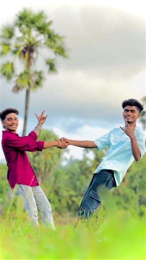 Sillunu Oru Kadhal Lyrics and Song Insights