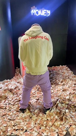 Moneymaker Moments: Fun with Cash and Laughs