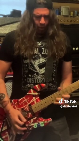 What if EVH played the Stairway To Heaven Solo? #guitar #ledzeppelin #jimmypage #stairwaytoheaven #guitartok #guitarist