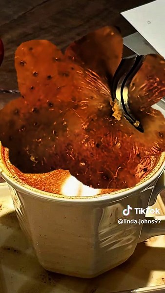 Effective Acne Treatment: Squeeze for Clear Skin