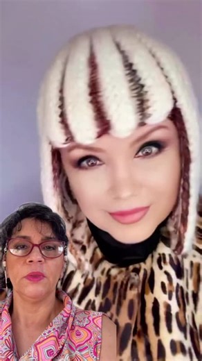 Consuelo Botero🧶Crochet con Amor💓 on Instagram: "Así puedes hacer este tipo de gorro con peluca incluida tejida #gorropelucas #gorropelucafrozen #gorropelucas"