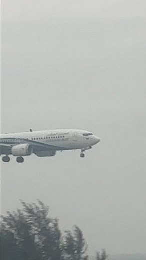 Oman Air Landing #flightlanding #phuketairport #aviationlovers #phuket #flight #shorts