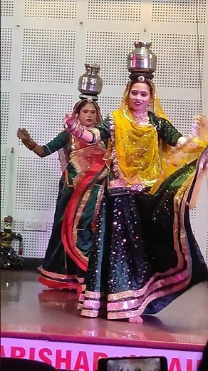 Traditional Rajasthani Ghagra choli and their unique traditional dance... ❤️❤️#viral #traditional