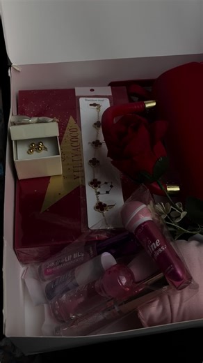 Box fille disponible à partir de 5mil francs #percer #fournisseurchine #box #filles #viraltiktok