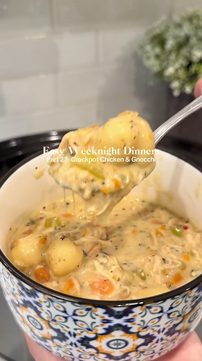 This @Crock-Pot chicken and gnocchi is the coziest dinner and so simple. 😍 Perfect for busy nights! Ingredients • Chicken breasts or thighs • Carrots sliced • Onion diced • Celery chopped • Garlic minced • 1 can cream of chicken • 1 can cream of celery • 2 cups chicken broth • @Kinder's Flavors Garlic and Herb Chicken Seasoning • Black pepper • 2 tablespoons butter • One package gnocchi • Heavy cream optional • Spinach optional • Parmesan optional 1.\tAdd the sliced carrots, diced onion, and ch