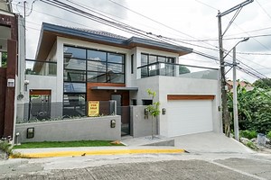 5 bedroom house in Filinvest Quezon City with a stunning backyard pool. Lot Area: 350 sqm⁠⠀ Floor Area: 500 sqm ⁠⠀ PRICE: PHP41,500,000⁠.00 HOUSE FEATURES: ✔️ Brand New House and Lot ✔️ 5 bedrooms and full bathrooms ✔️ Maid's room ✔️ 4-car garages ✔️ Swimming pool ✔️ Island countertop ✔️ High ceiling ✔️ Service area ✔️ Fixtures and custom cabinetries NEAR ESTABLISHMENTS 📍 Ateneo De Manila University 📍 University of the Philippines 📍 East Avenue Medical Center 📍 Department of Social Welfare a