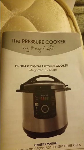 Pressure Cooker by MegaChef 👎