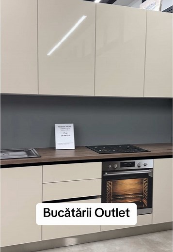 Bucătărie modernă cu design practic și preț accesibil