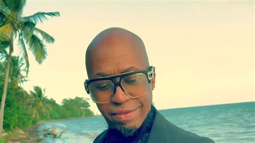 Liens Apple Music https://music.apple.com/us/album/an-pè-w-ah-single/1871965381 ♥️ Lien Spotify open.spotify.com/intl-fr/album/2JnG8xwKRgcGW1FCijUwSO ♥️ https://www.deezer.com/fr/album/905035412 ♥️ Bonjour Le Monde ♥️Très Bon Week-end Et Bon Carnaval ♥️ L’artiste Et Top-modèle YMAN Gaspard-Alban Arendel ♥️ Compositeur L’artiste Yves Honore ♥️ Arrangeur Et Réalisateur Patrick Prospéri ♥️ Mouackkk Love La Vie