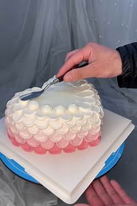 1.5M views · 2.9K reactions | Cake Decorating Tutorial #1 | HV cake | Facebook