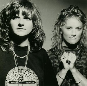 Indigo Girls music, videos, stats, and photos | Last.fm