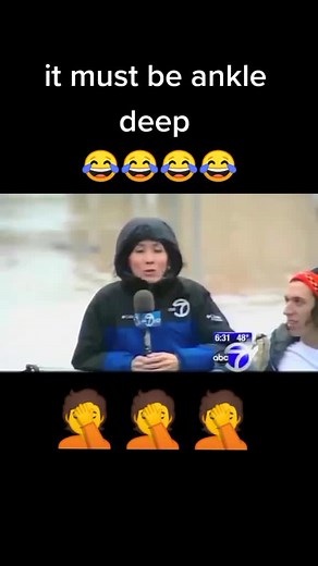 can't be they only way if there's someone walking in the background🤦🤦#FYP