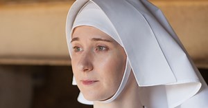 Call The Midwife icon unrecognisable in Death In Paradise role