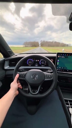 VW Tayron R 2025, 265 ps. Launch Start.