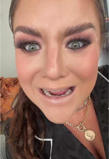 Full Glam Makeup Tutorial for Theatre Ready Look