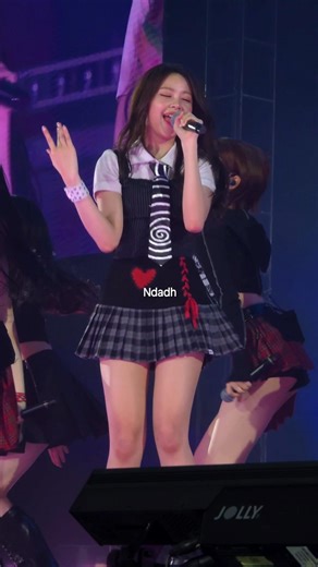 Carmen's high note in Red Flavor🥹🤍 #carmen #hearts2hearts #redflavor #cover #redvelvet #fanmeeting