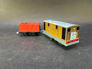 Thomas & Friends, Trackmaster : Toby With Tilting Car Sort and Switch. Motorized, Working. Mattel 2009 - Etsy UK