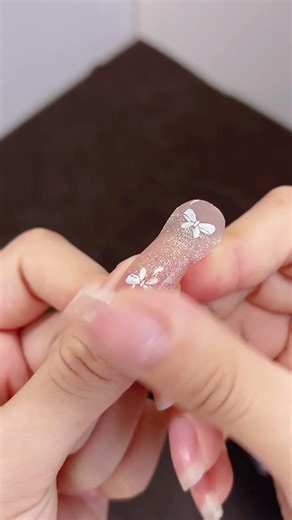 Nail Art Tutorial & Sharing: Full Rhinestone Ribbon